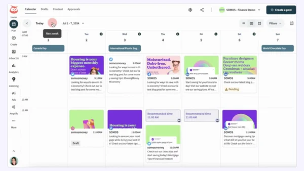 Loomly post approval workflow interface with collaborator comments and status labels